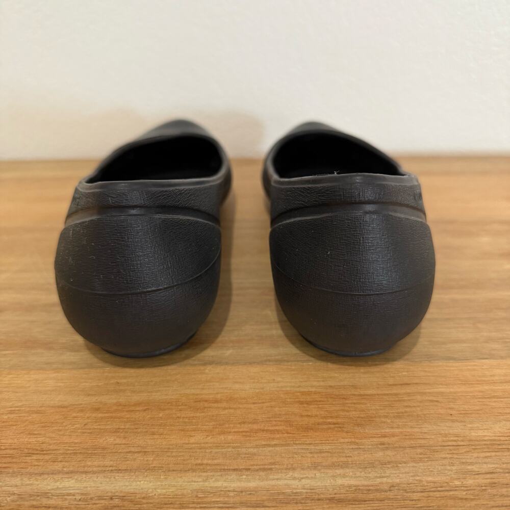 Crocs Gianna Alice Black Flexible Patent Cap Toe Rubber Ballet Flats Size 7 - Picture 4 of 11